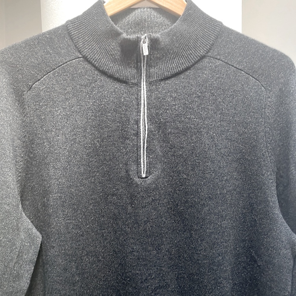 NWT Manor Men’s L Cashmere Blend Lightweight Sweater! 🐑